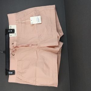 a.n.a Women Rose Mid- Rise Pull on Short Size 12: